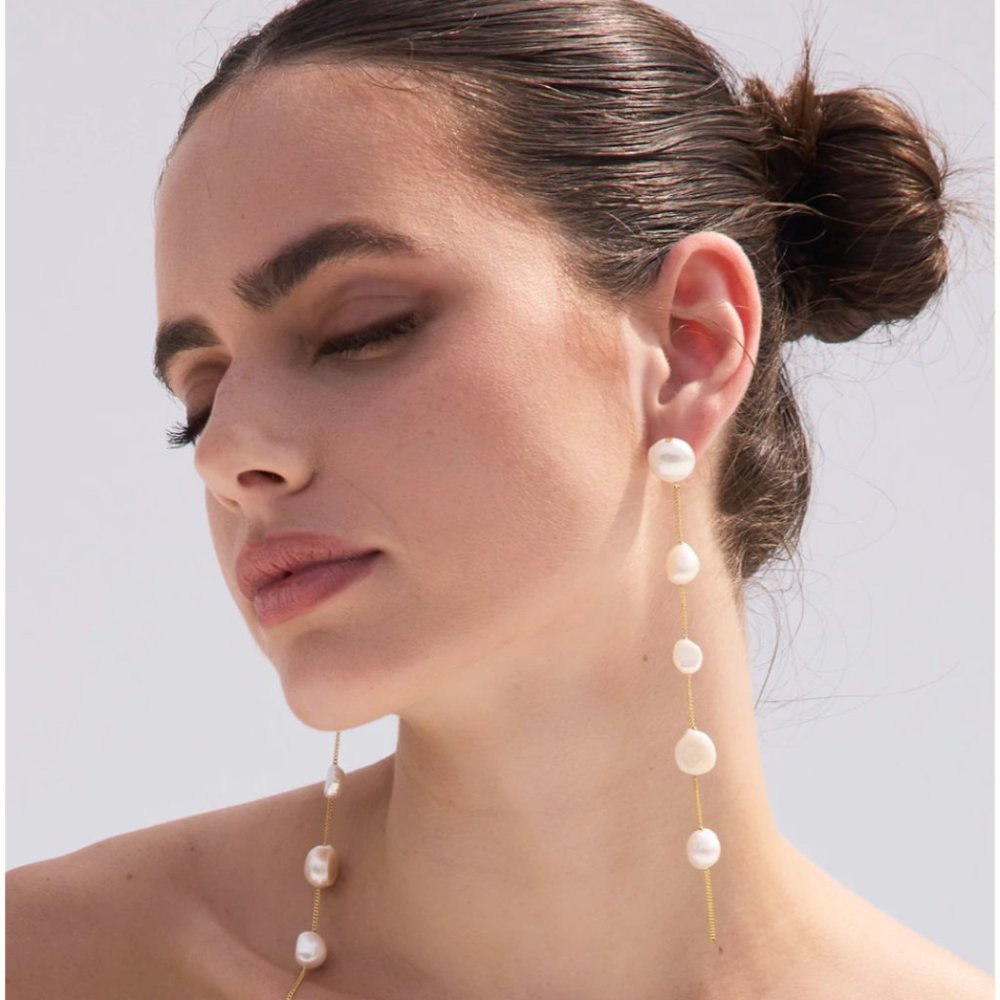 Cult Gaia Atum Drop Earrings - Freshwater Pearl - Picture 2 of 7